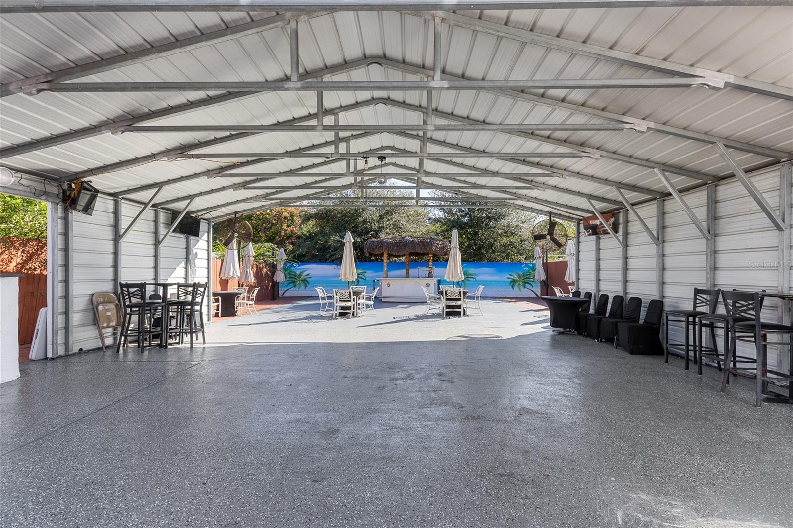 YAMASEE - Commercial Sale