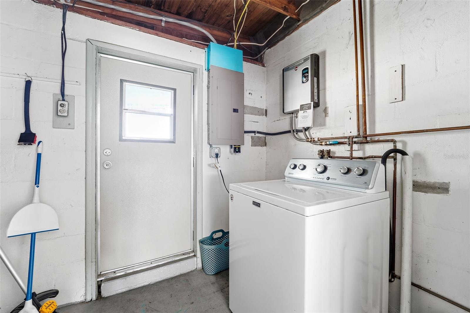 SEMINOLE GARDENS - Residential