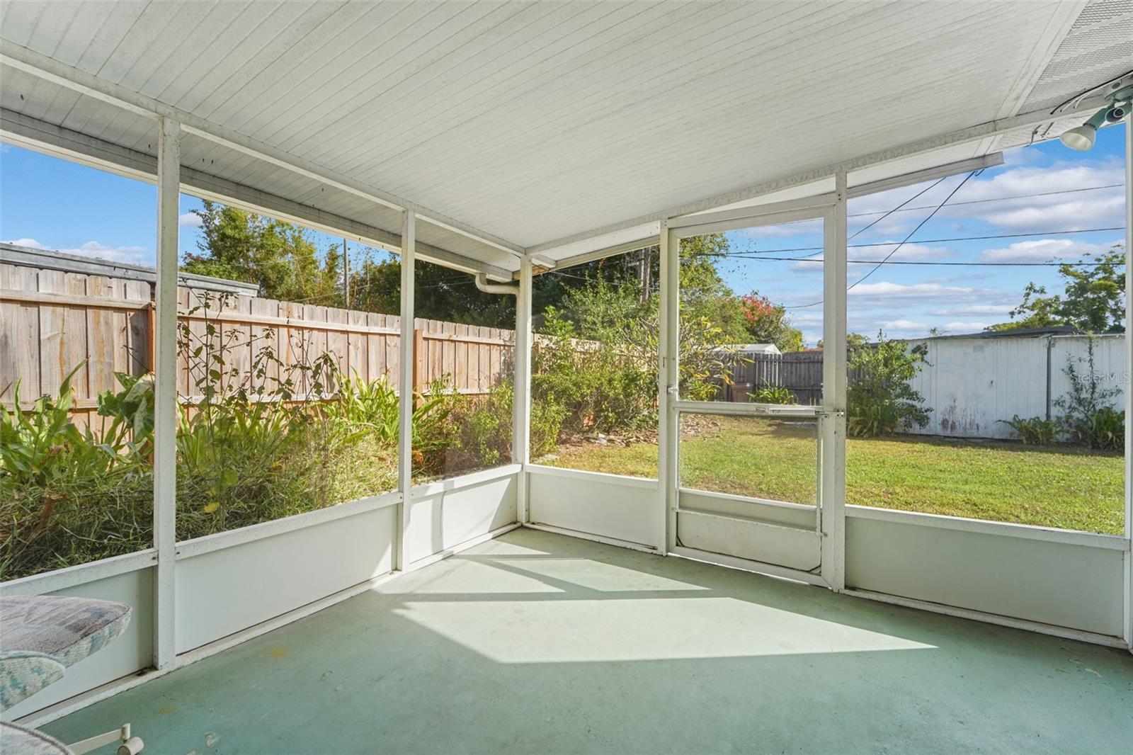 SEMINOLE GARDENS - Residential