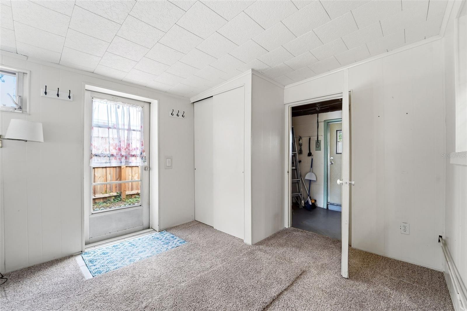 SEMINOLE GARDENS - Residential