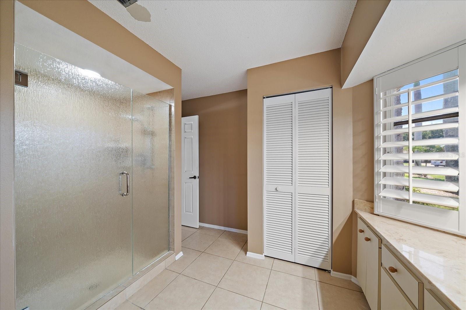 MEADOW RUN AT JACARANDA - Residential