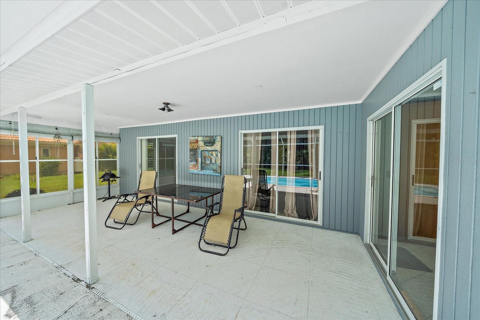 MEADOW RUN AT JACARANDA - Residential