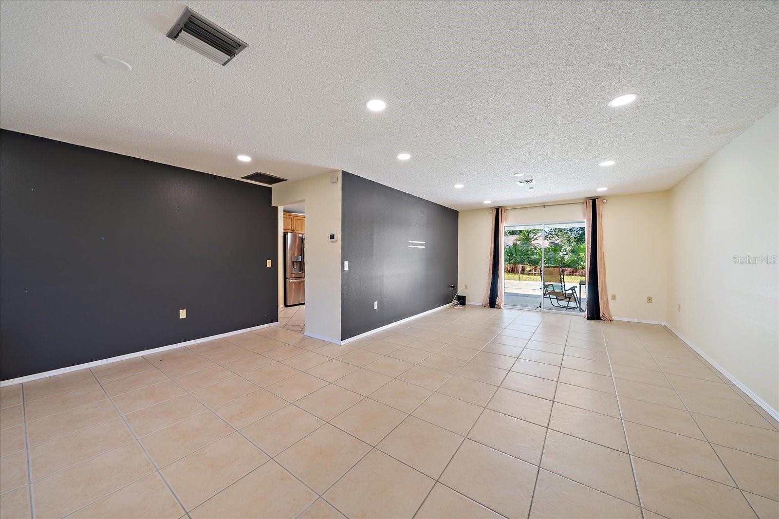 MEADOW RUN AT JACARANDA - Residential