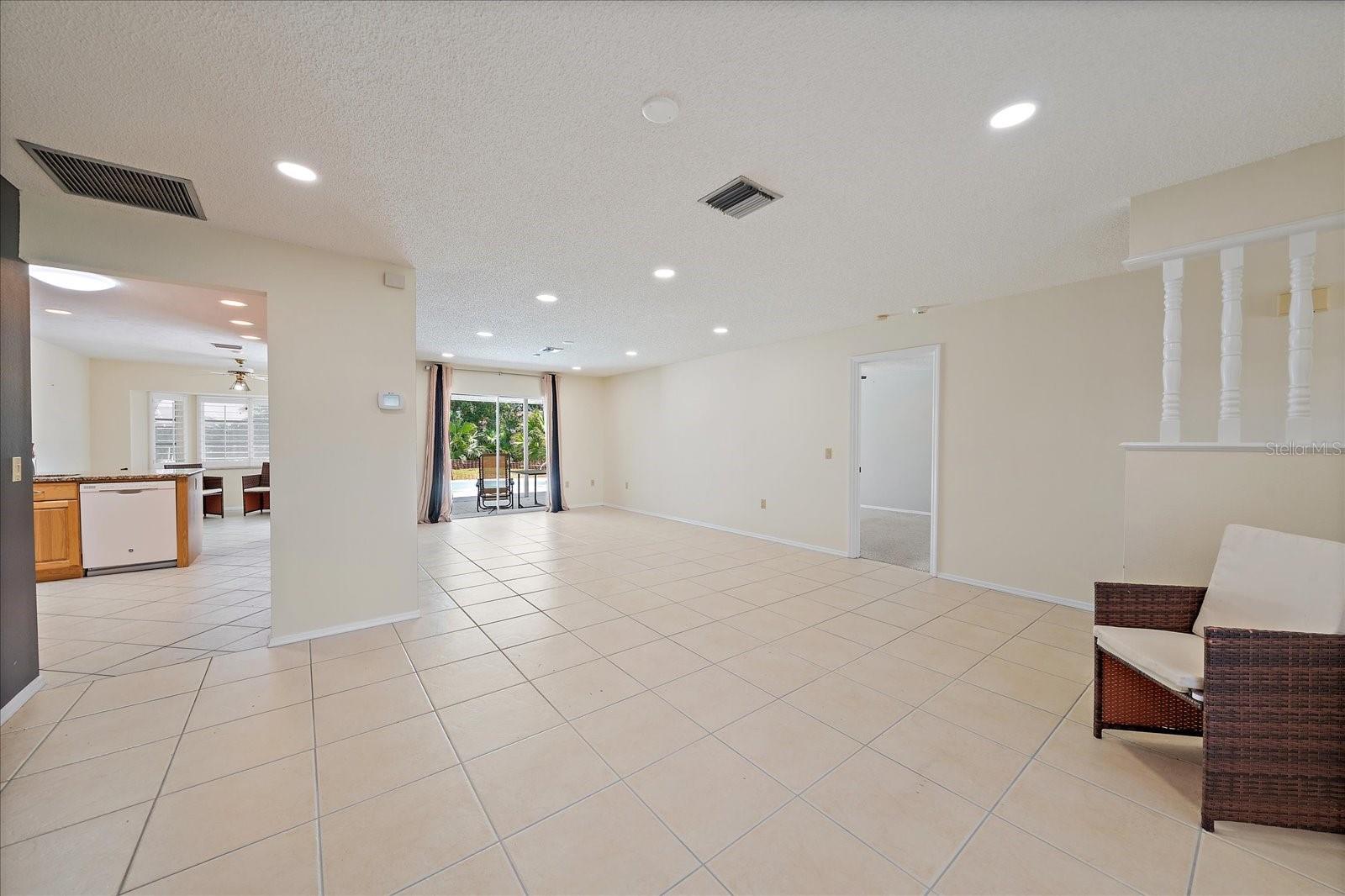 MEADOW RUN AT JACARANDA - Residential