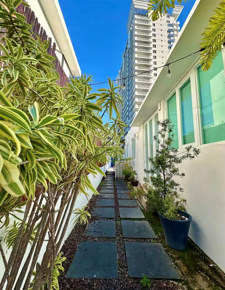 VAZQUEZ COTTO RUBEN OMAR - Residential