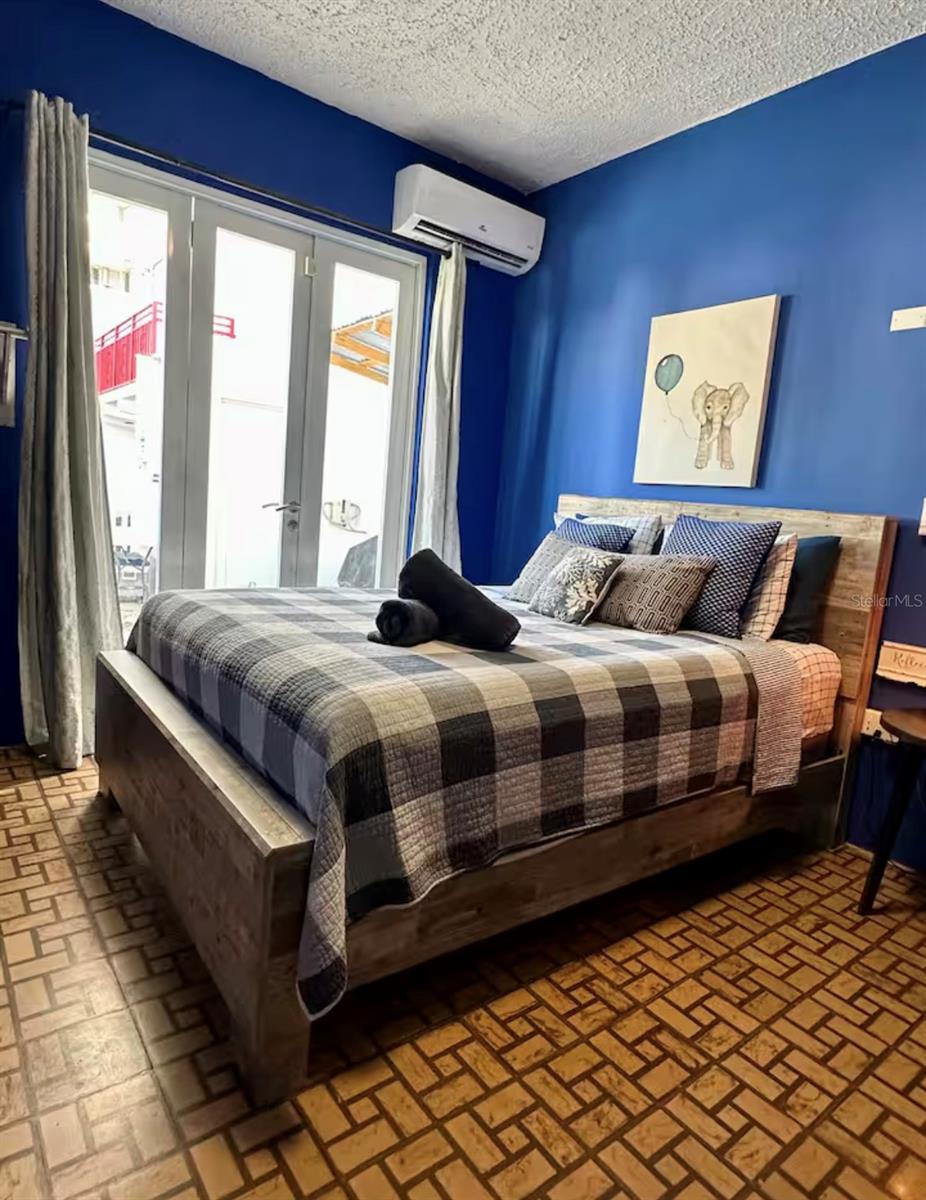 VAZQUEZ COTTO RUBEN OMAR - Residential