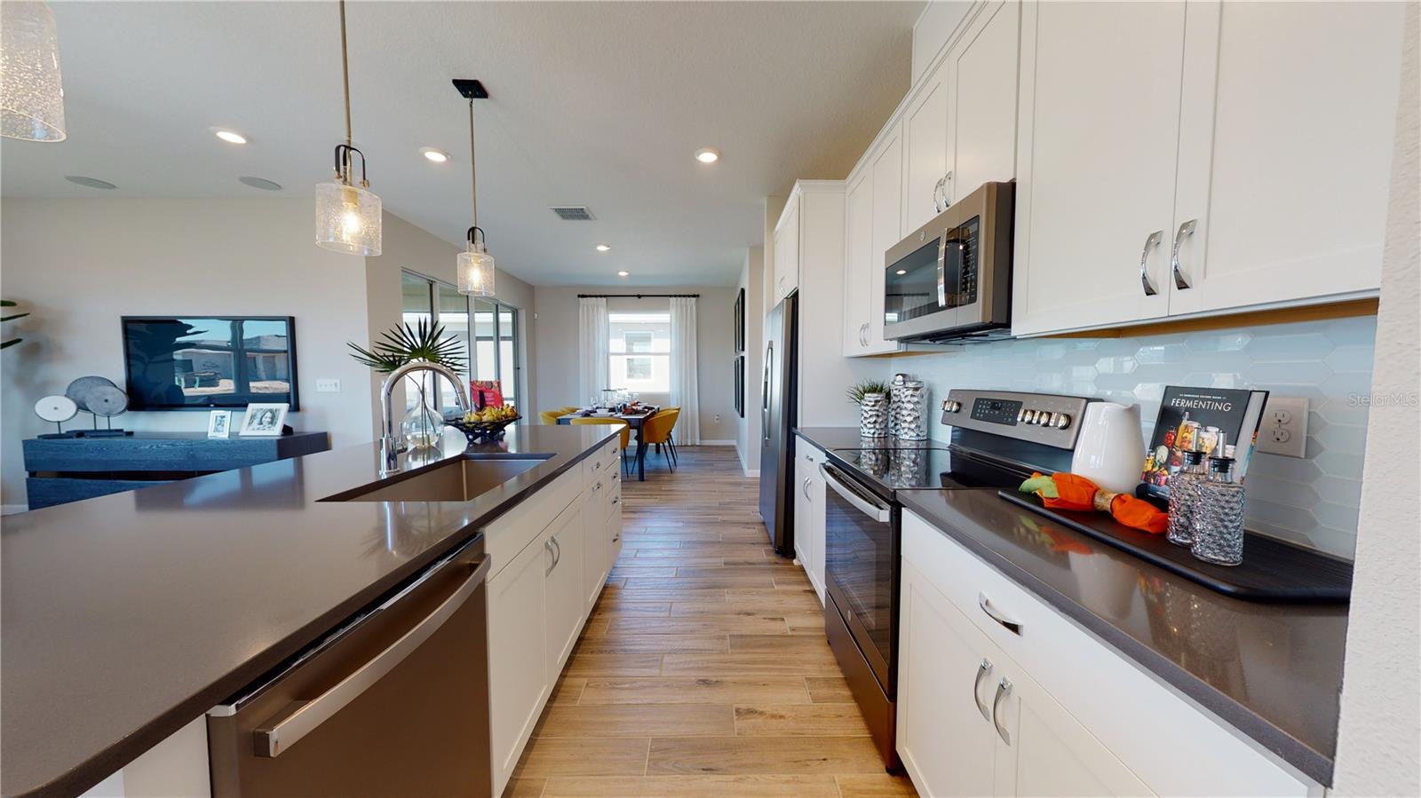 MAPLE RIDGE - Residential