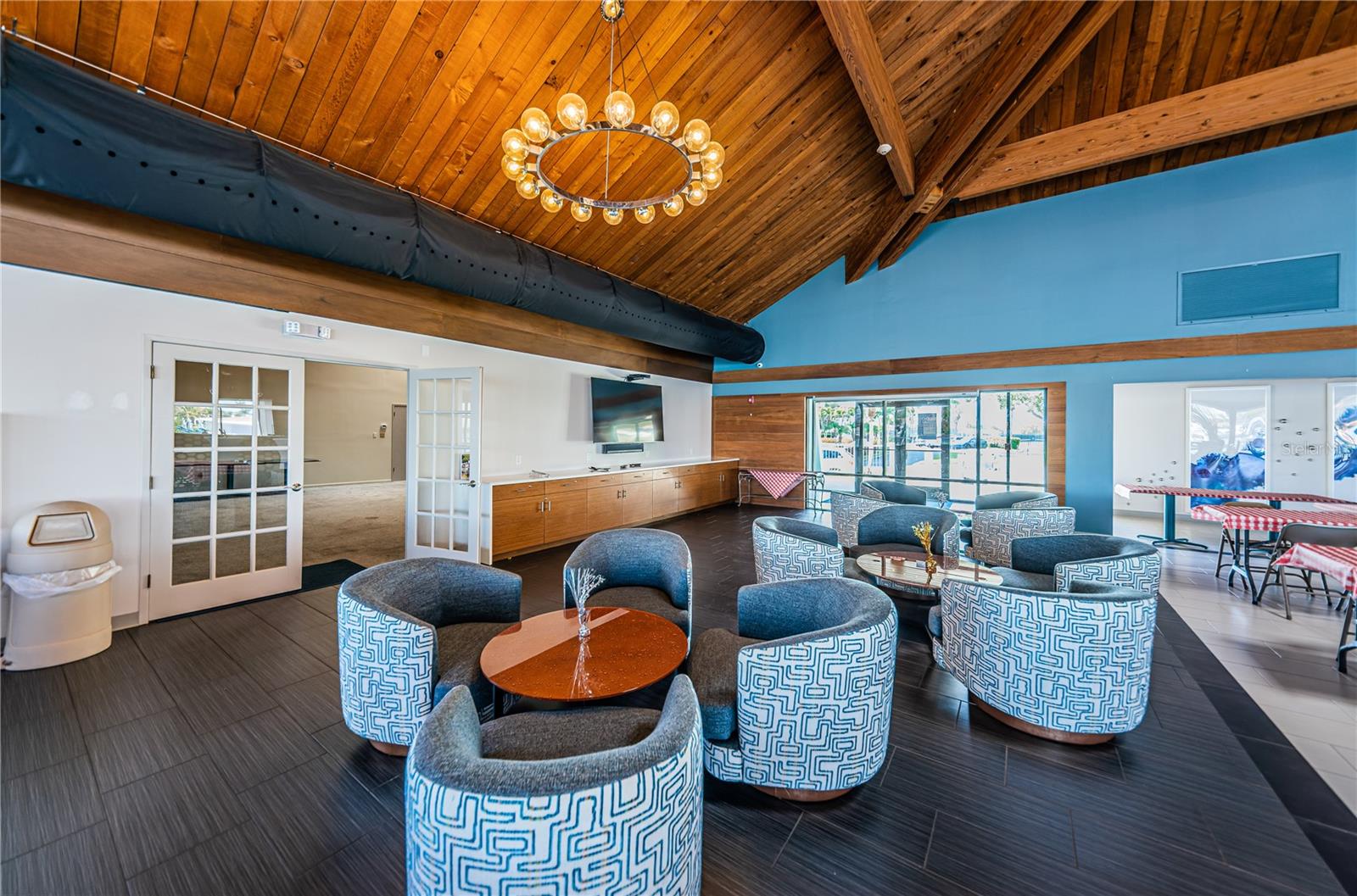 COURAGEOUS THE CONDO - Residential