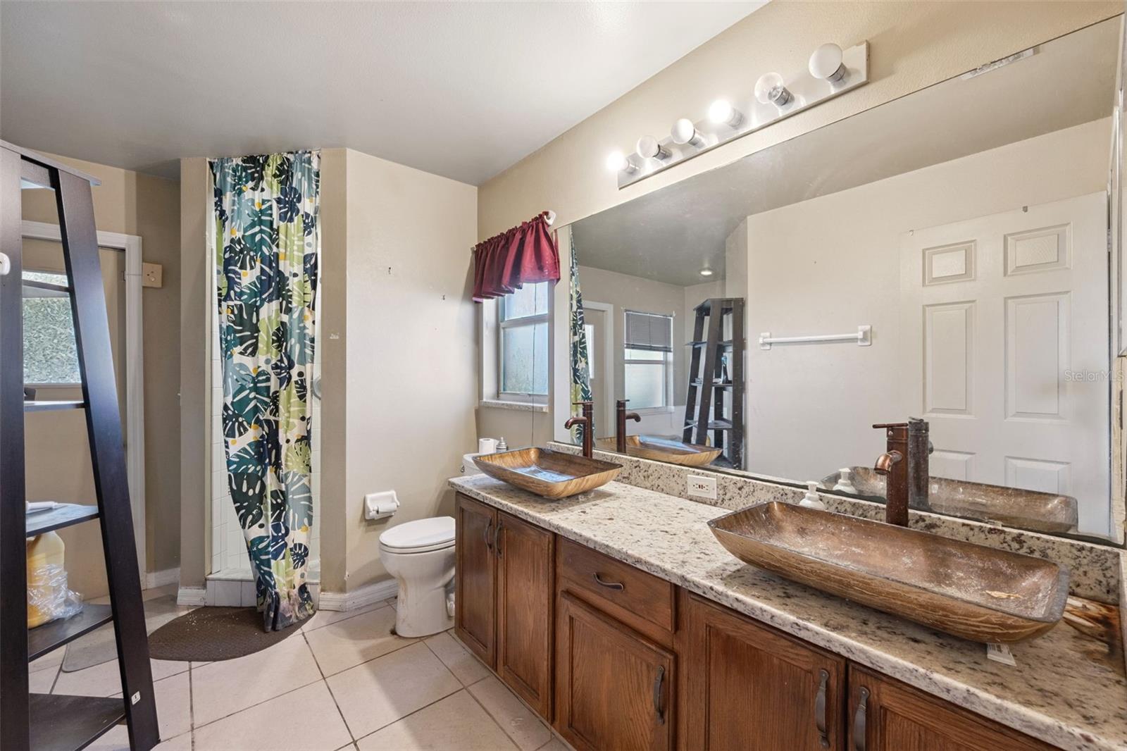 INDIAN POINT PH 6 - Residential