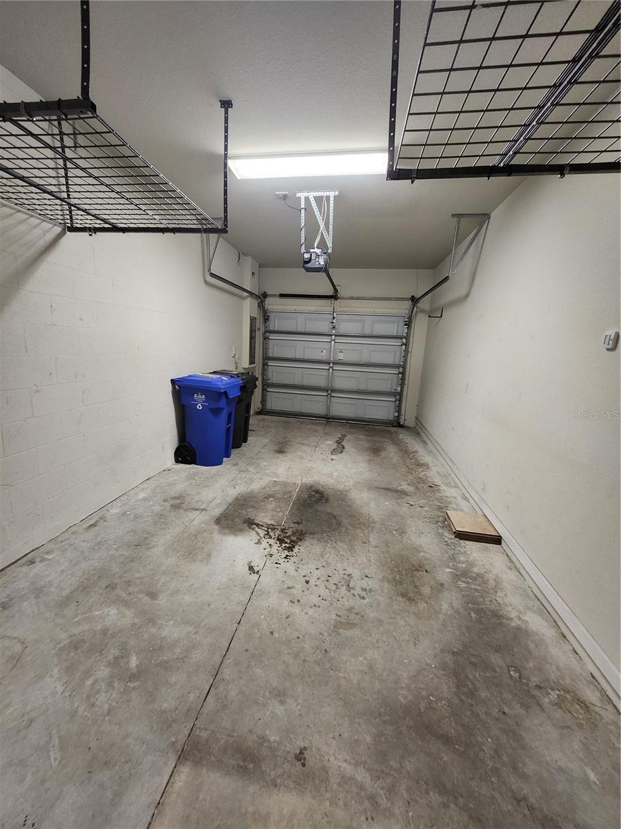 VENTURA BAY TWNHMS - Residential Lease