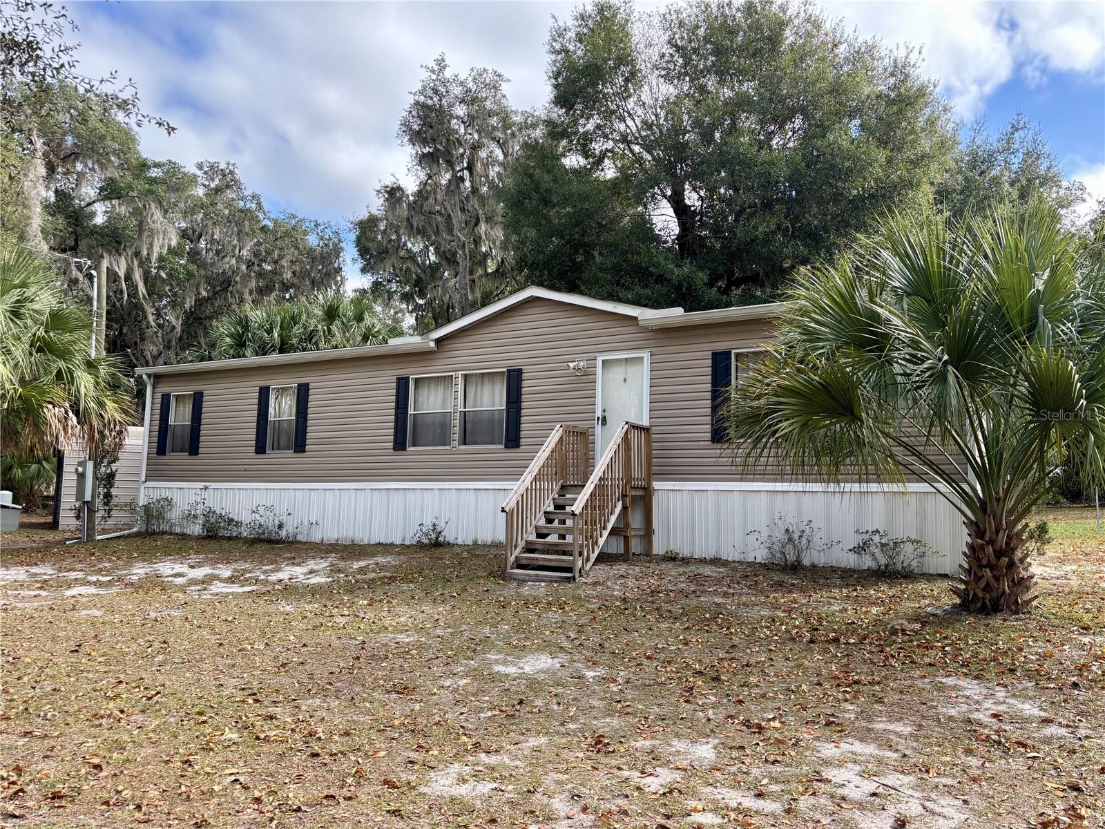 FOUR LAKES COMMUNITY - Residential