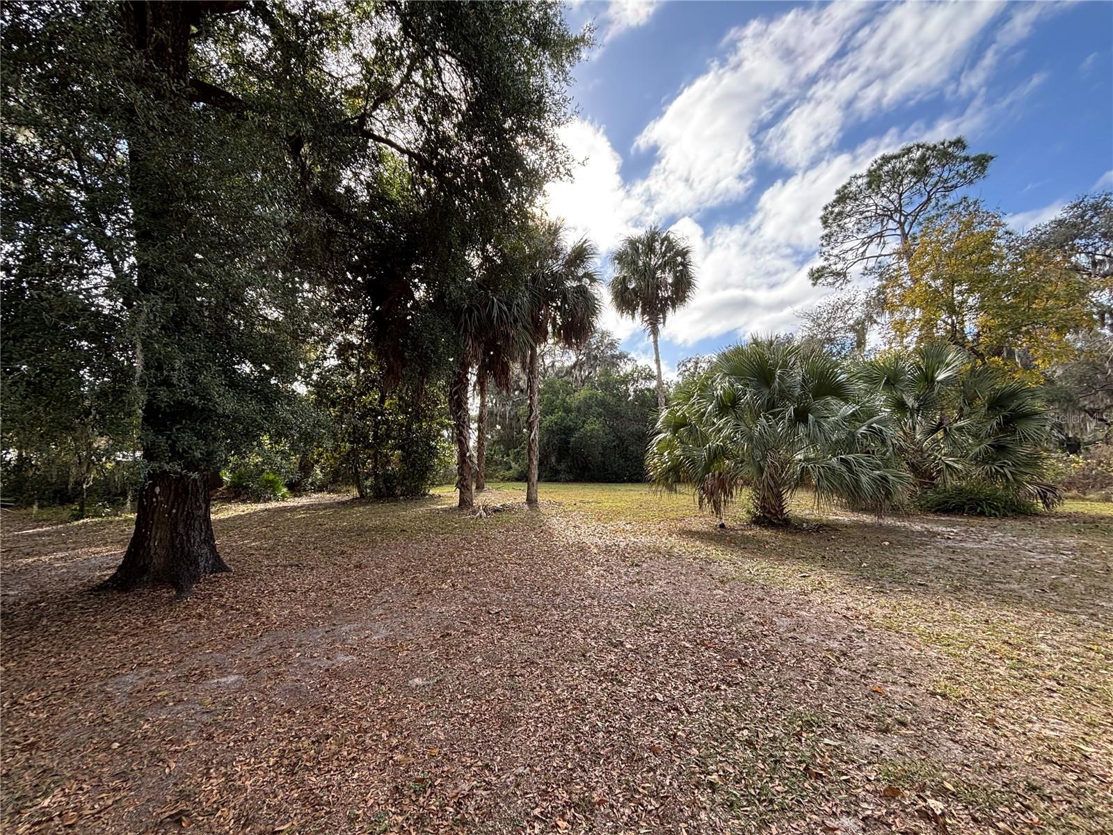 FOUR LAKES COMMUNITY - Residential