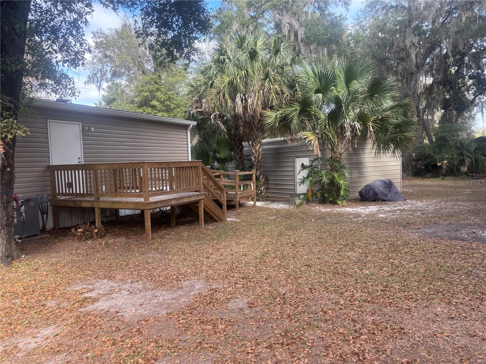 FOUR LAKES COMMUNITY - Residential