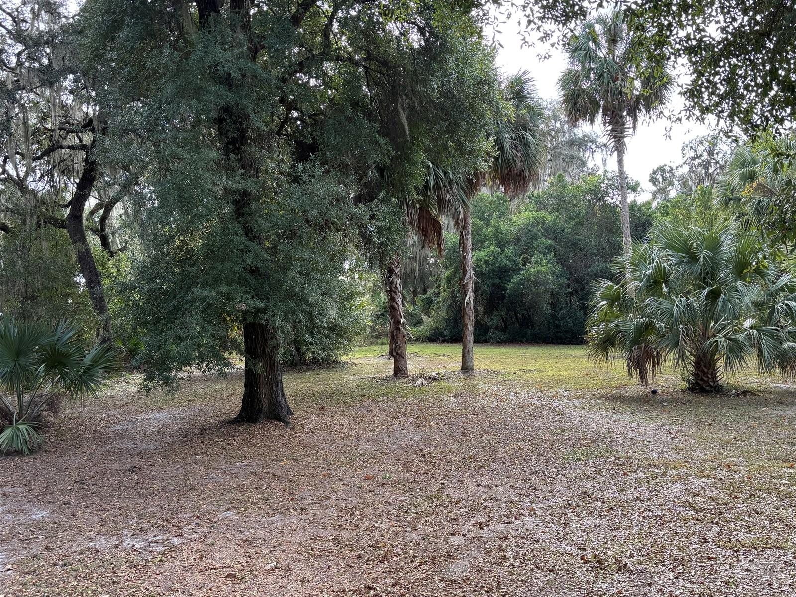 FOUR LAKES COMMUNITY - Residential