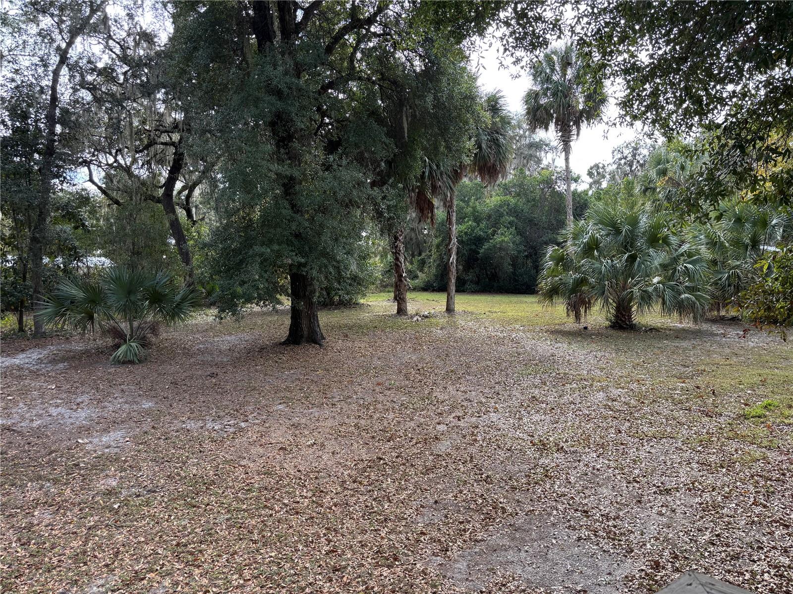 FOUR LAKES COMMUNITY - Residential