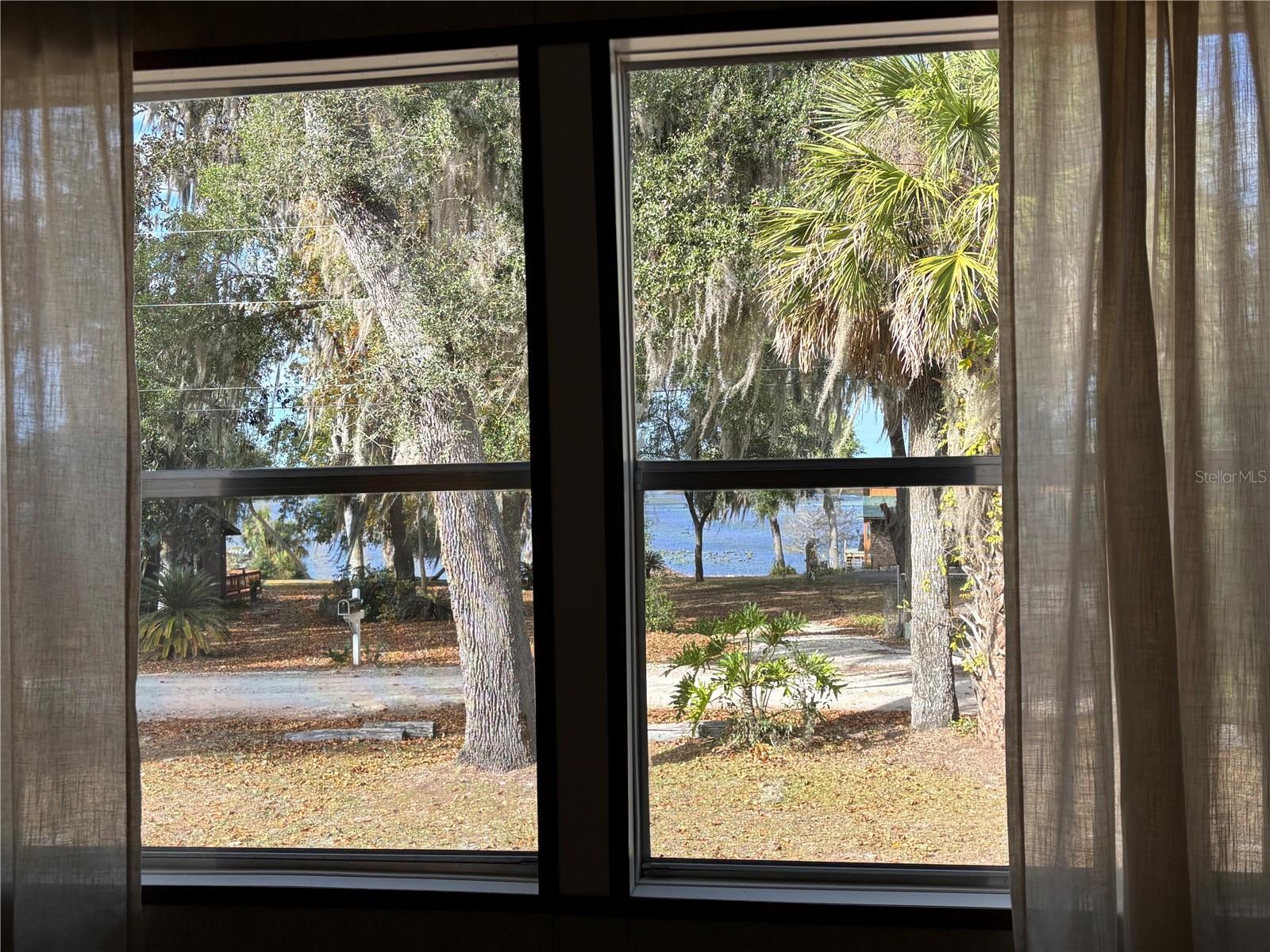 FOUR LAKES COMMUNITY - Residential