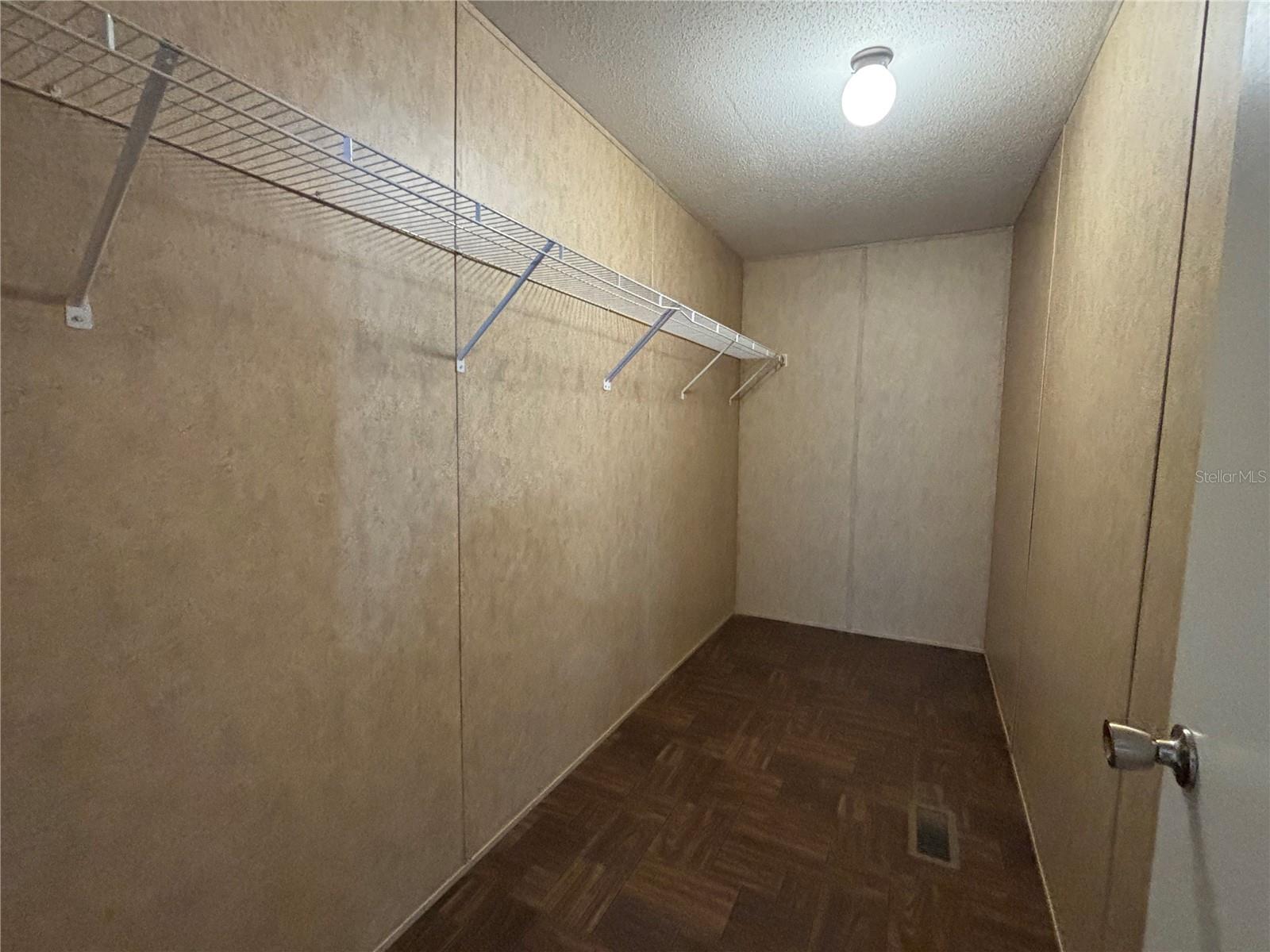 FOUR LAKES COMMUNITY - Residential