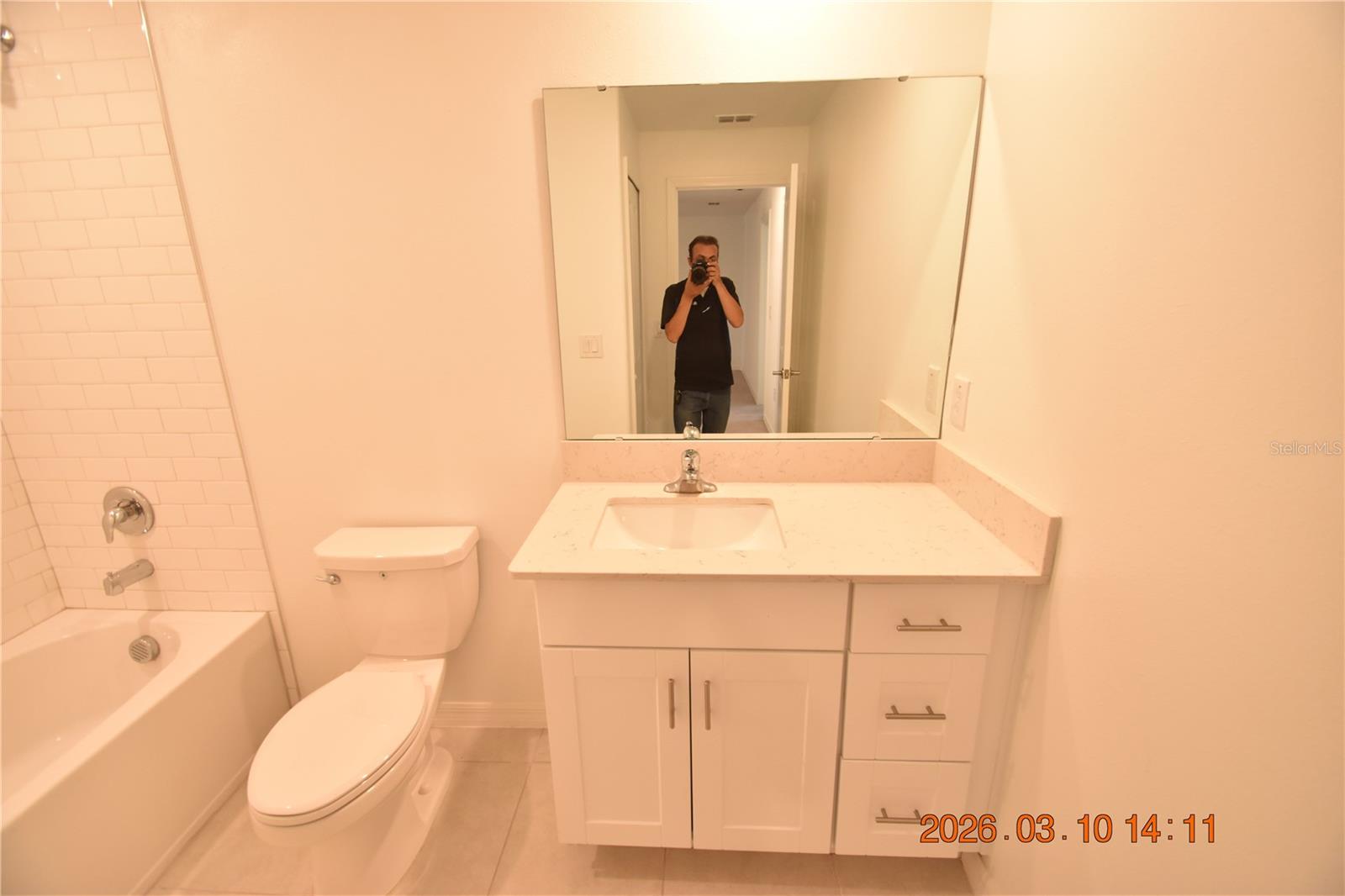 TOWNES/LK THOMAS PH 1 - Residential Lease