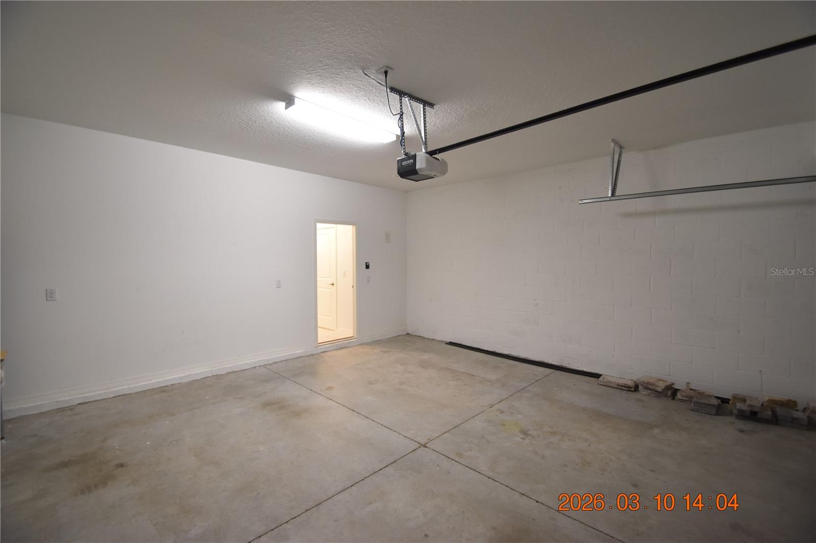 TOWNES/LK THOMAS PH 1 - Residential Lease