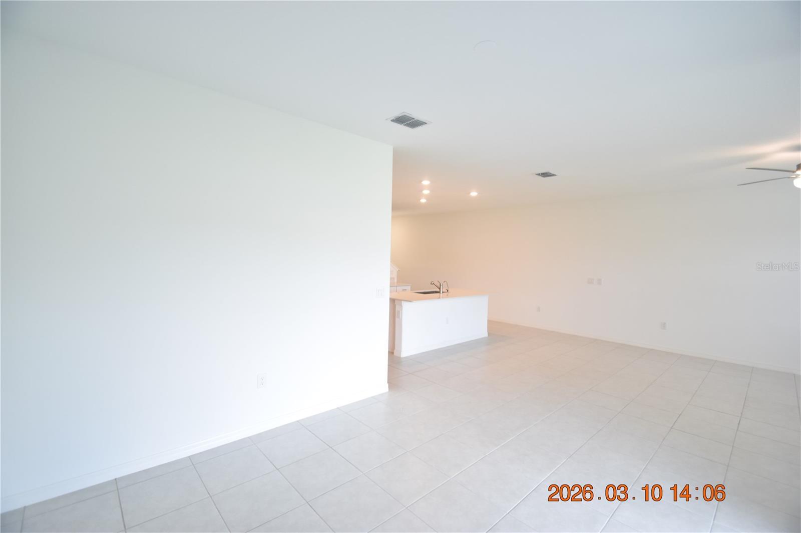 TOWNES/LK THOMAS PH 1 - Residential Lease