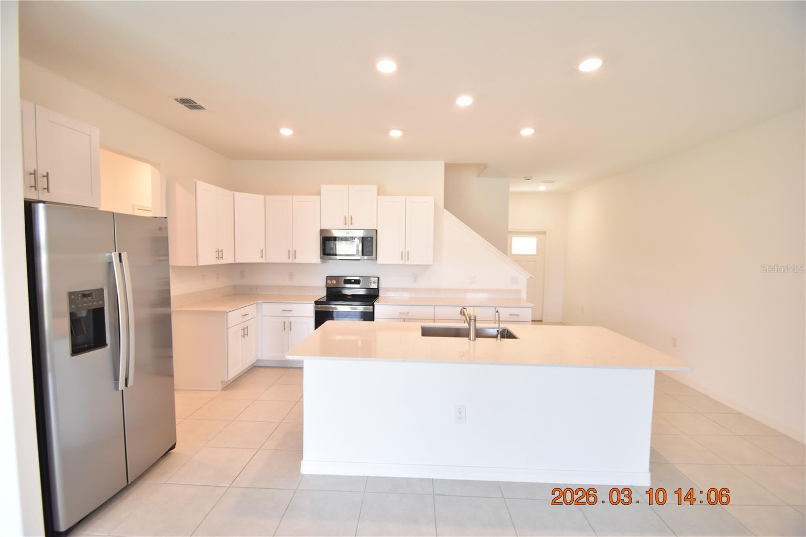 TOWNES/LK THOMAS PH 1 - Residential Lease