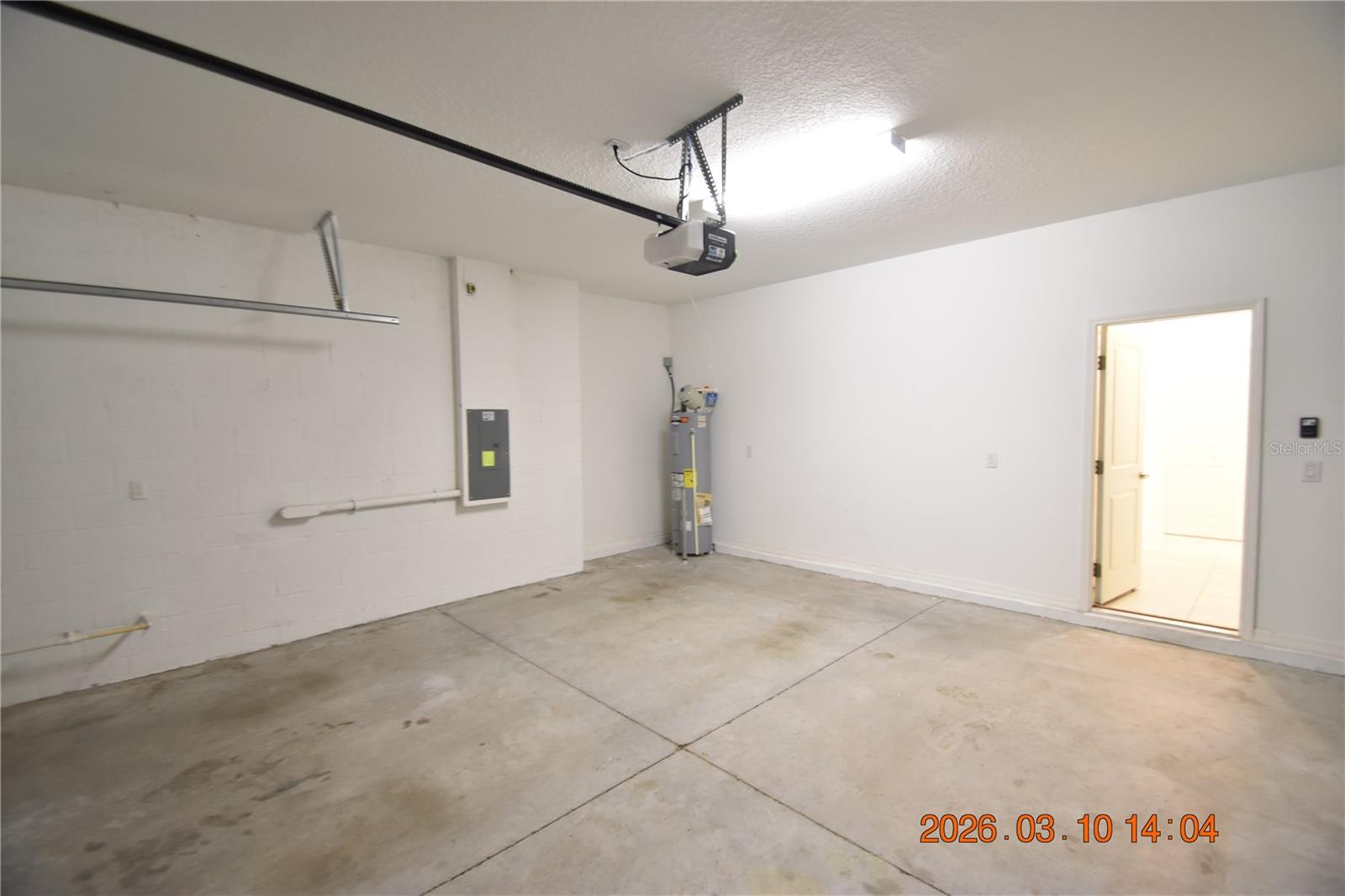 TOWNES/LK THOMAS PH 1 - Residential Lease