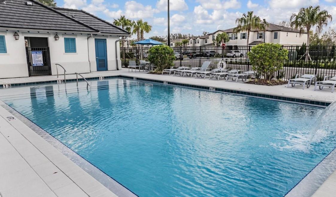 TOWNES/LK THOMAS PH 1 - Residential Lease