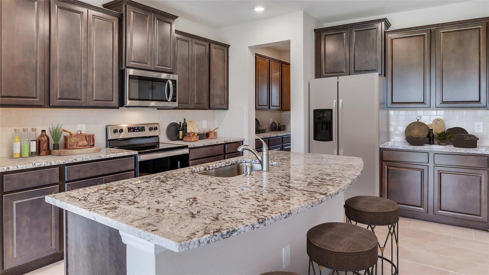 5509 SILVER MOONLIGHT DRIVE