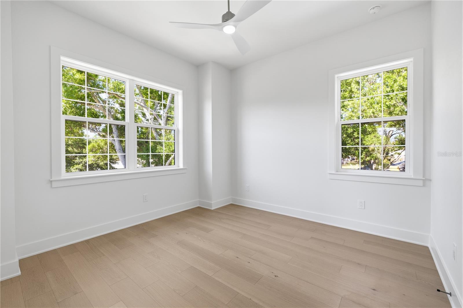 LA SALLE GARDENS - Residential