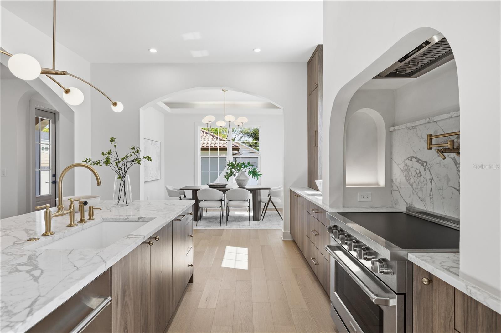 LA SALLE GARDENS - Residential