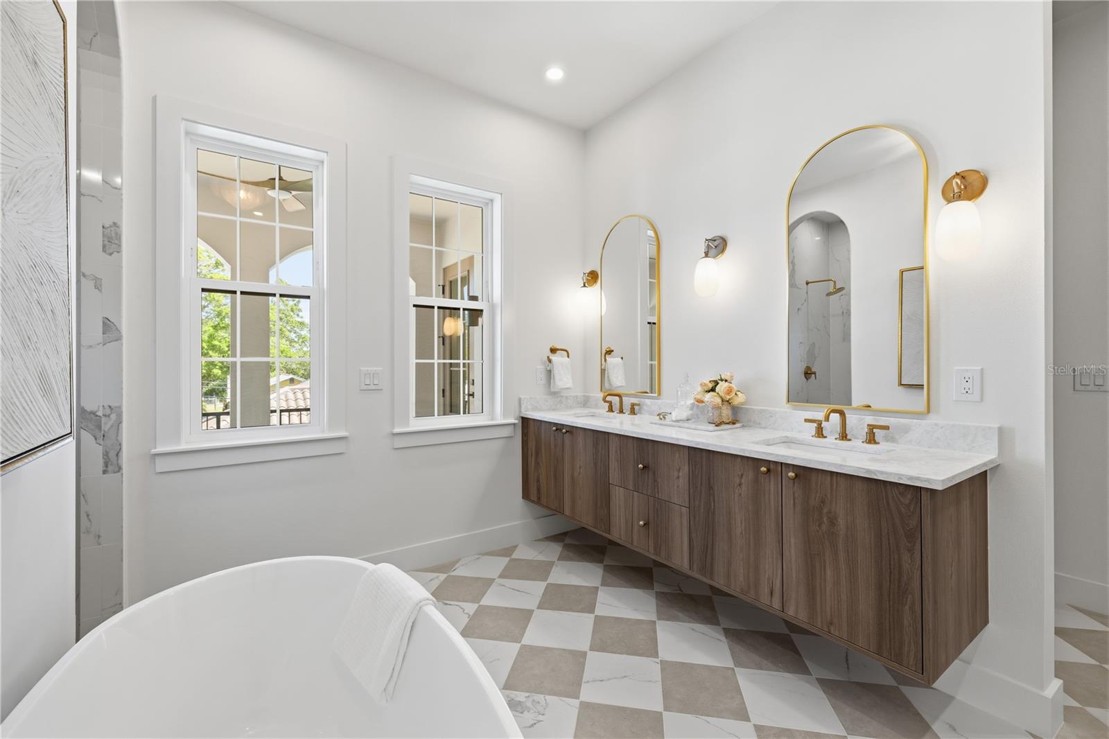 LA SALLE GARDENS - Residential