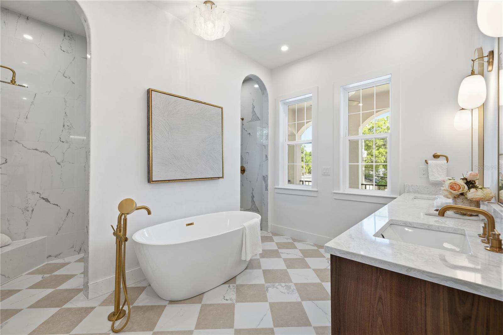 LA SALLE GARDENS - Residential