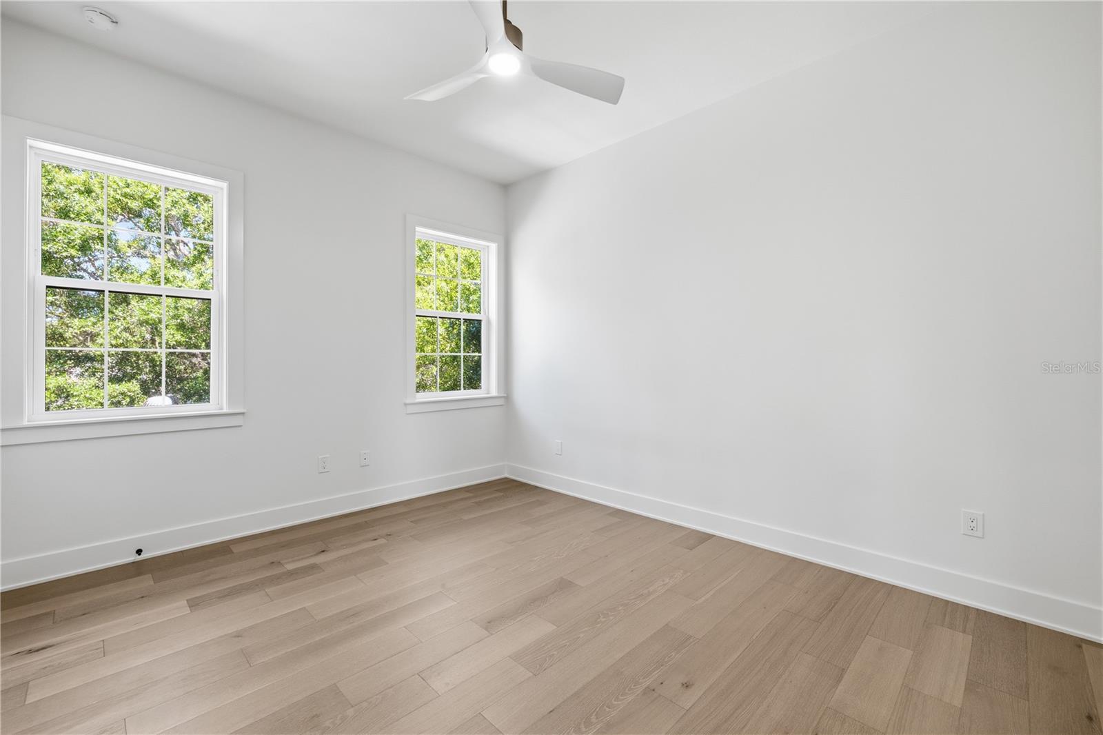 LA SALLE GARDENS - Residential