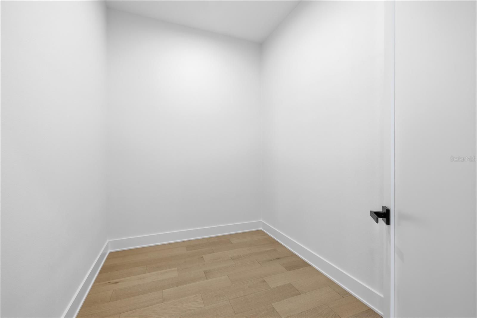 LA SALLE GARDENS - Residential