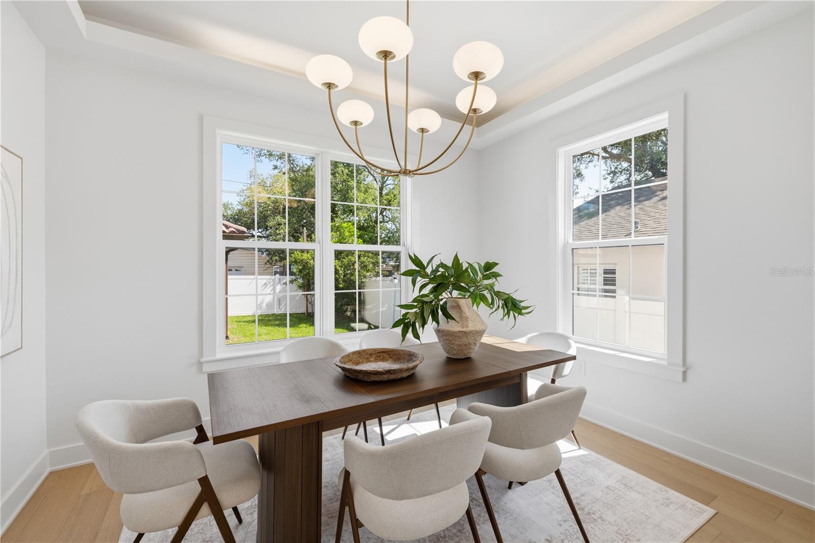 LA SALLE GARDENS - Residential