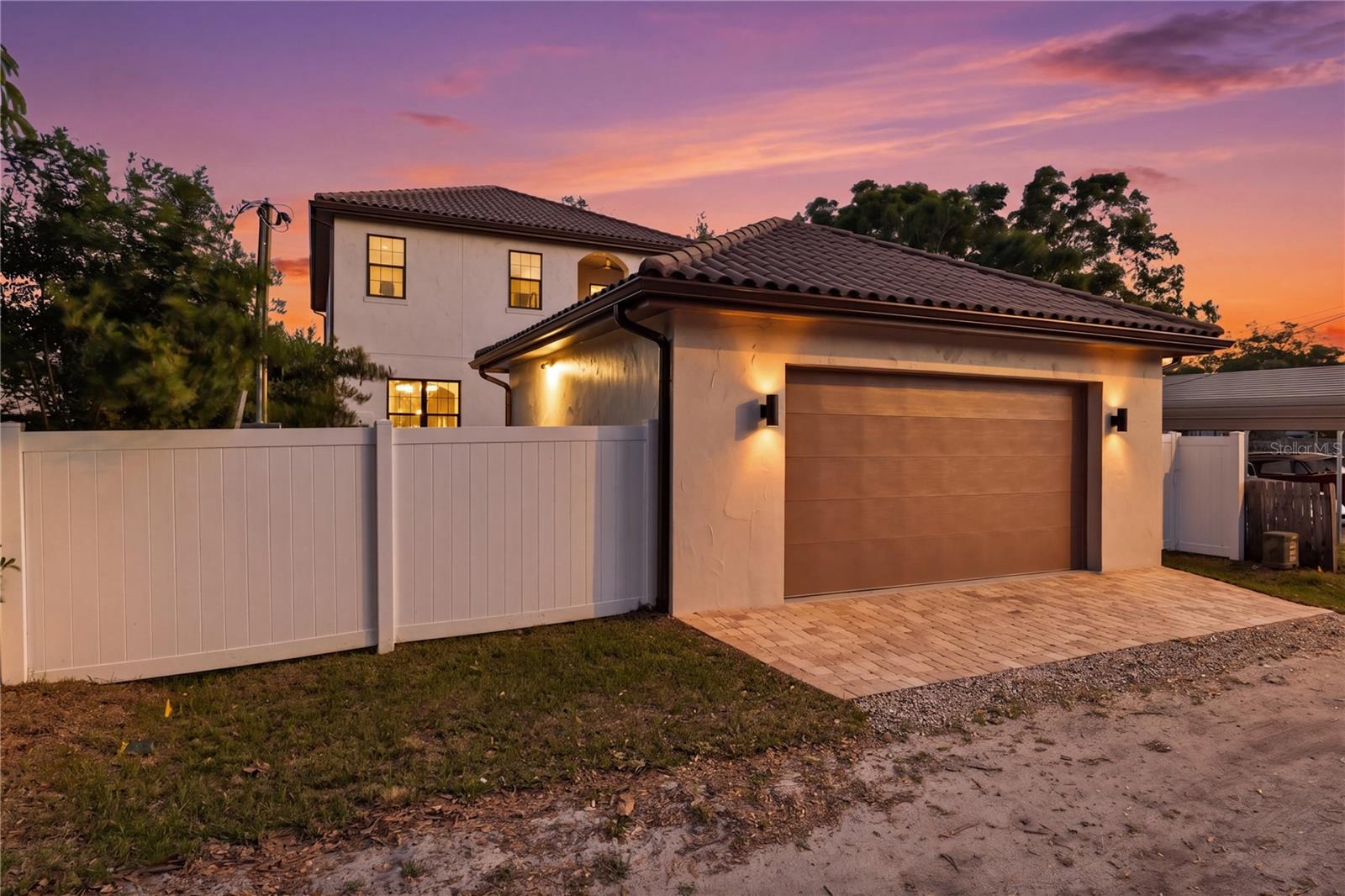 LA SALLE GARDENS - Residential