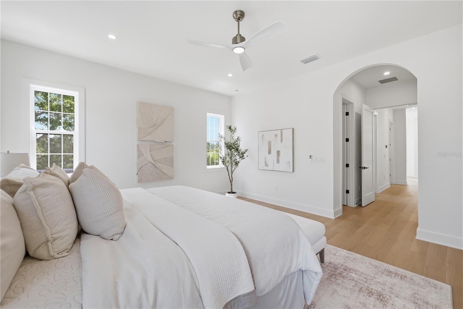 LA SALLE GARDENS - Residential