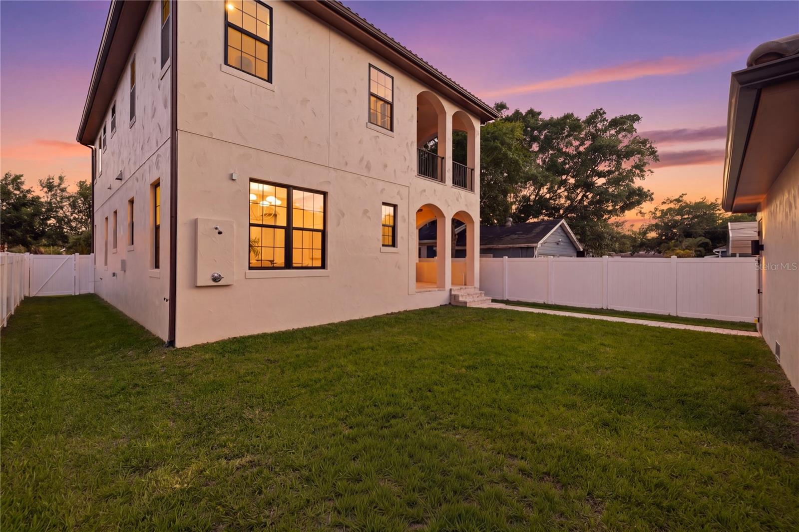 LA SALLE GARDENS - Residential