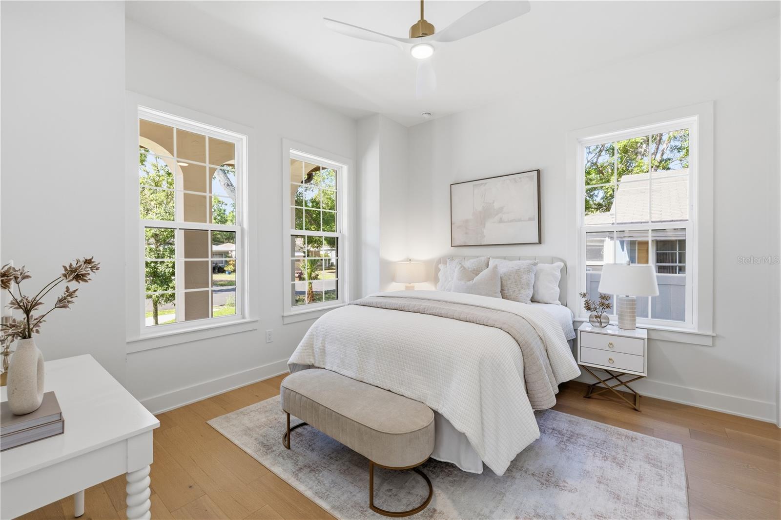 LA SALLE GARDENS - Residential