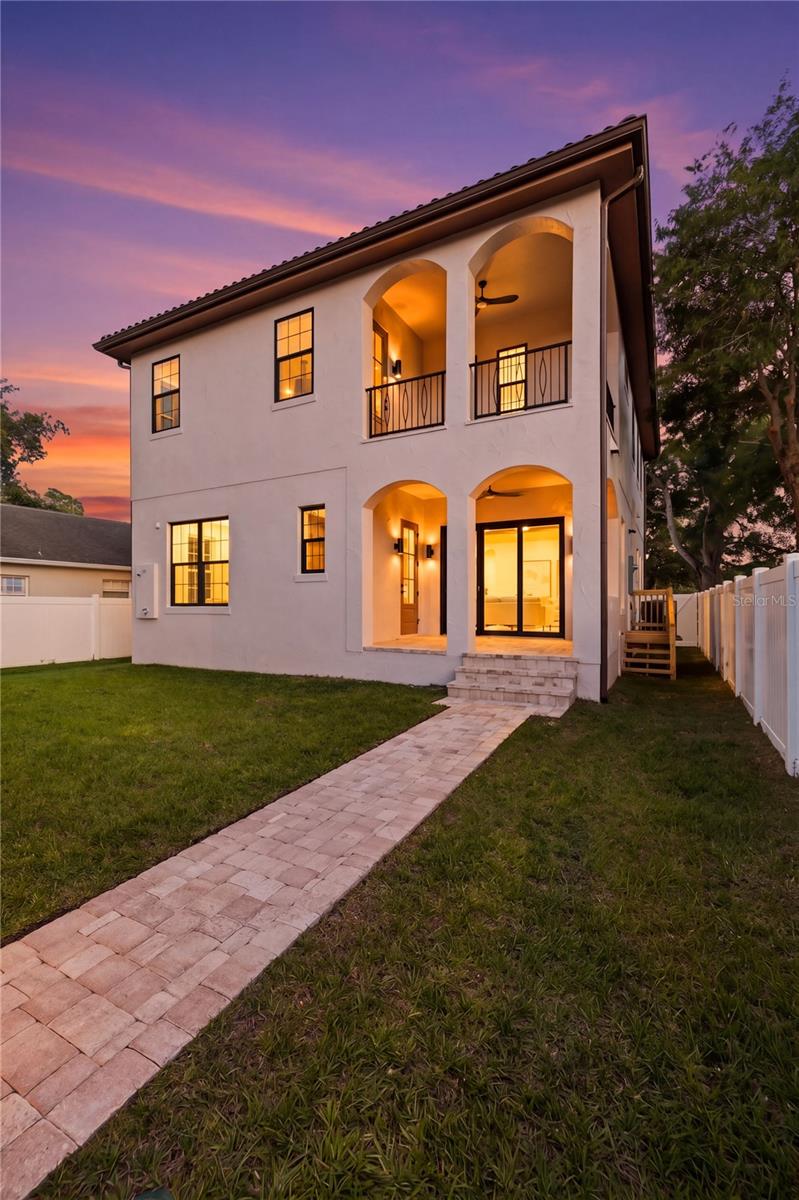 LA SALLE GARDENS - Residential