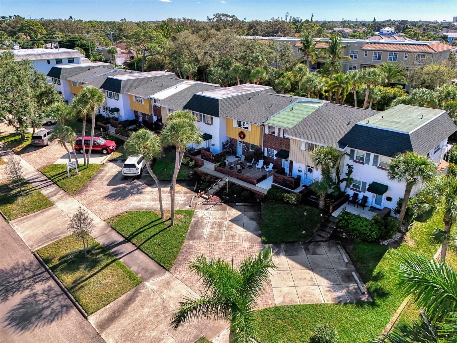 VENICE TOWN HOUSE - Residential