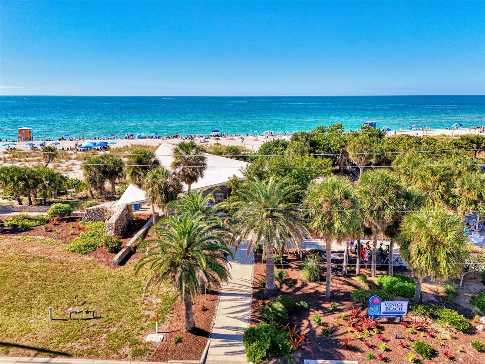 VENICE TOWN HOUSE - Residential