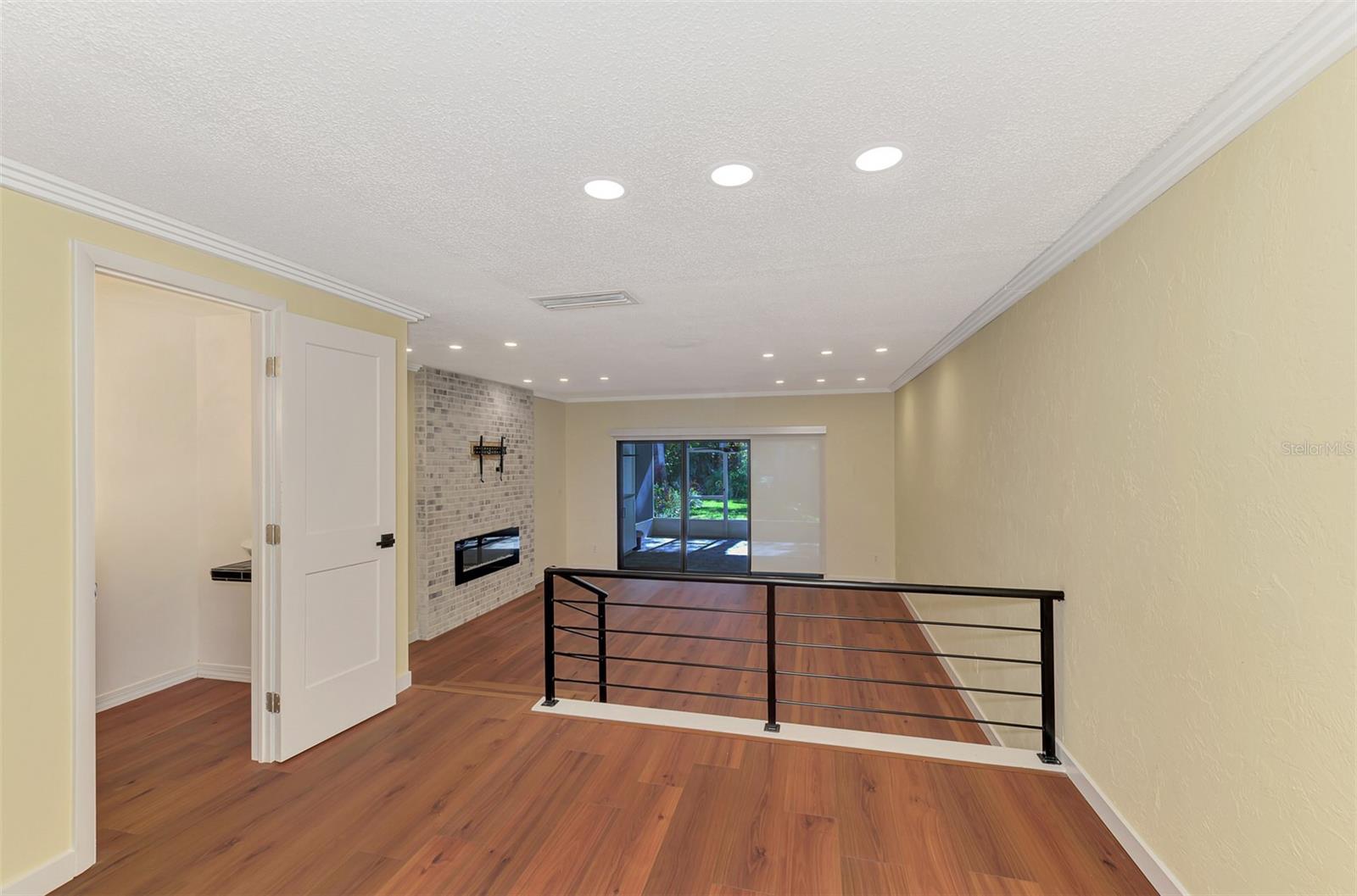 VENICE TOWN HOUSE - Residential