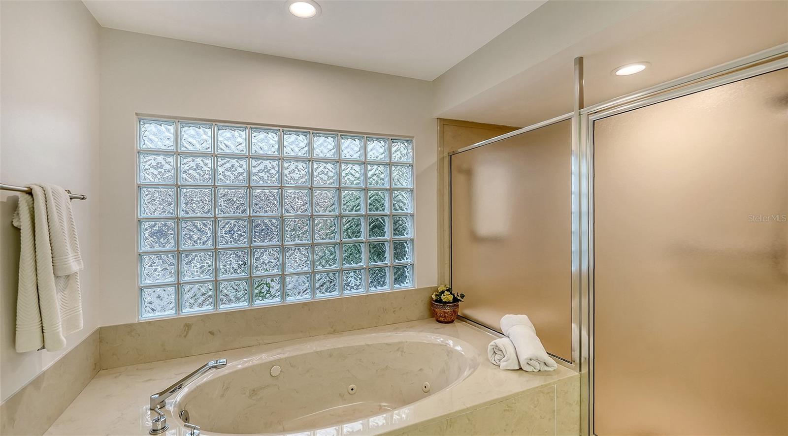 WINDING OAKS - Residential