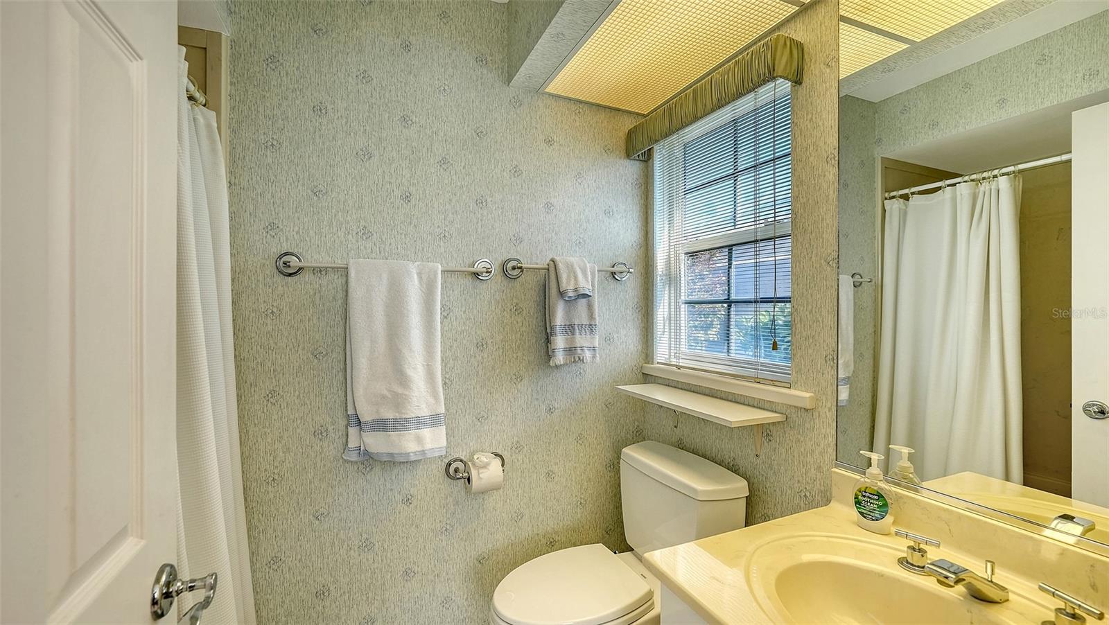 WINDING OAKS - Residential