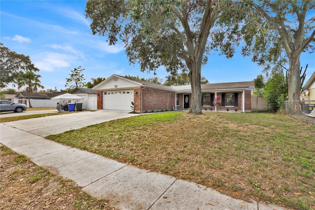 Photo of 1609 Seneca Avenue, Lakeland, FL 33801 (MLS # P4937323)