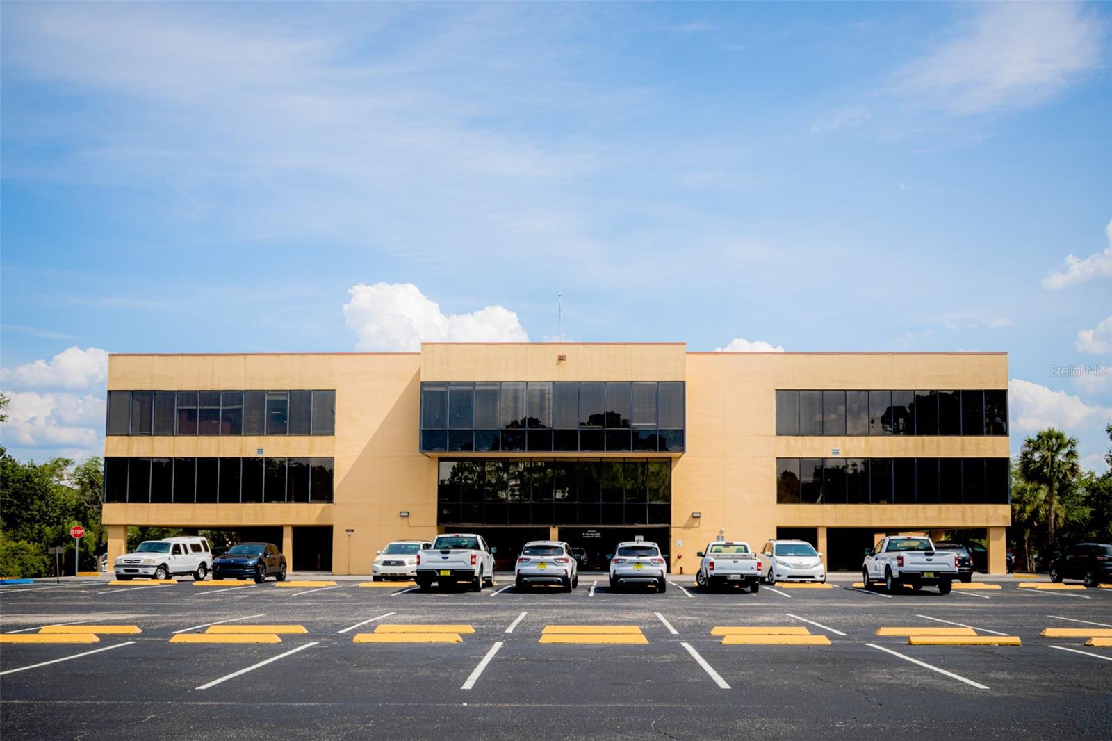 HIDDEN LAKE UNIT 1-A REV PLAT - Commercial Lease