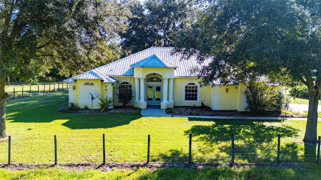 Photo of 4389 Cr 317b, Bushnell, FL 33513 (MLS # G5119184)