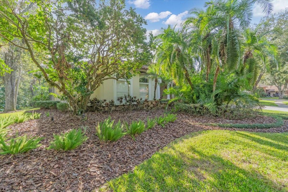 4907 LONDONDERRY DRIVE