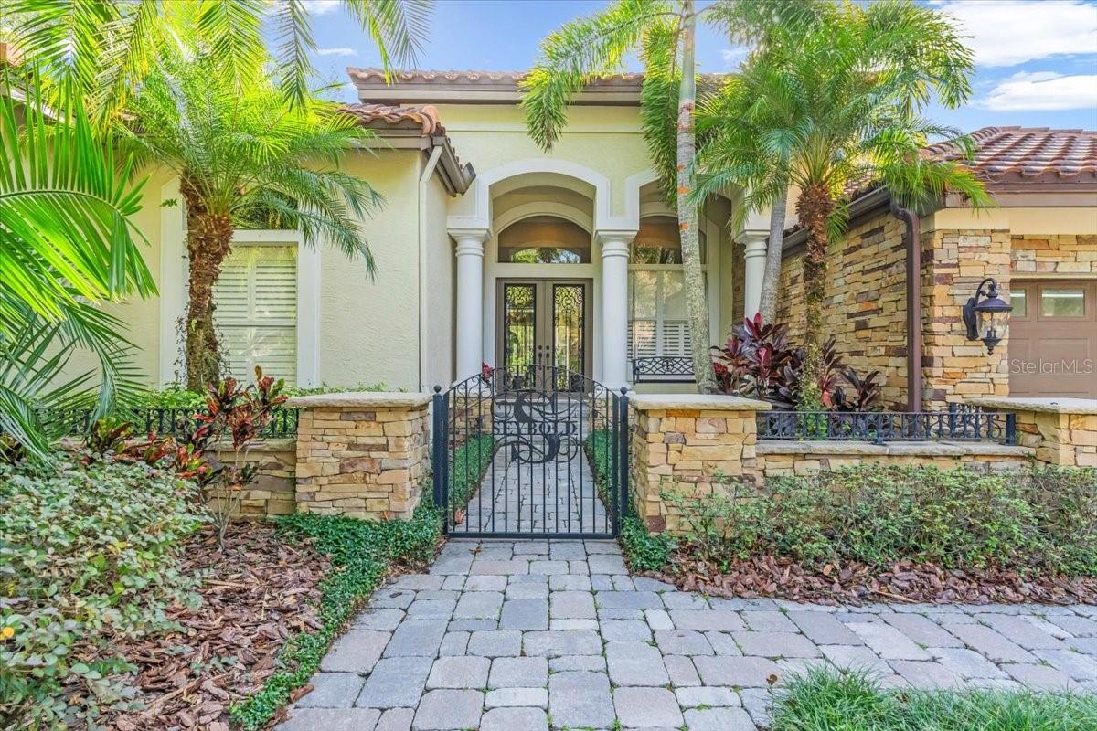 4907 LONDONDERRY DRIVE